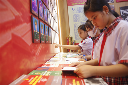 Ngày hội sách ở Ban CHQS huyện Thủ Thừa