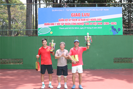 Giao lưu quần vợt kỷ niệm 40 năm kết nghĩa giữa Quân khu 7 với Tập đoàn Công nghiệp Cao su Việt Nam