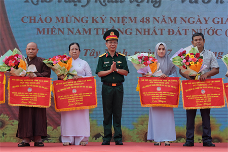 Sôi nổi Hội trại giữa lực lượng vũ trang và các dân tộc, tôn giáo