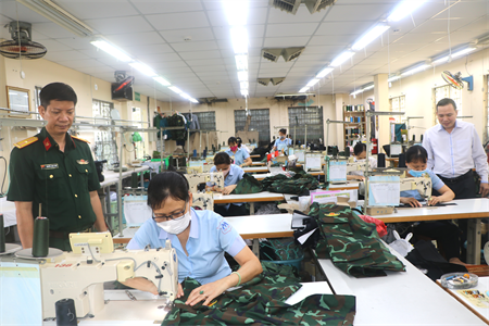 Xí nghiệp May chăm lo người lao động, phát triển ổn định