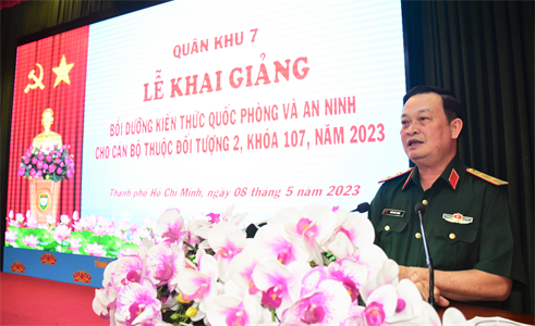 Quân khu 7 khai giảng lớp bồi dưỡng kiến thức quốc phòng và an ninh cho cán bộ đối tượng 2