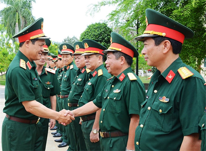 Thượng tướng Vũ Hải Sản, Ủy viên Trung ương Đảng, Thứ trưởng Bộ Quốc phòng kiểm tra Trường Sĩ quan Lục quân 2