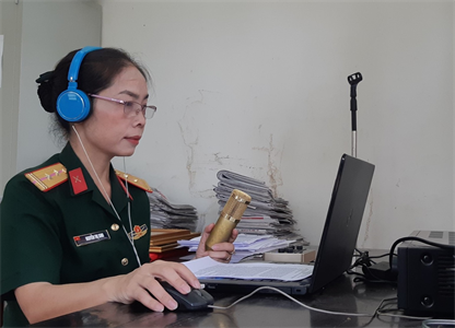 Cán bộ Hội phụ nữ hết mình vì công việc