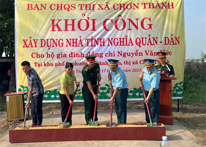 Ban CHQS thị xã Chơn Thành khởi công xây dựng “Nhà tình nghĩa quân - dân”