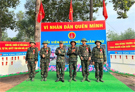 Chiến sĩ mới Sư đoàn 9 tự tin kiểm tra "3 tiếng nổ"