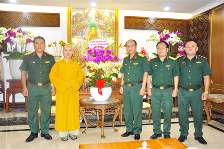Bộ Tư lệnh Thành phố Hồ Chí Minh chúc mừng cơ sở Phật giáo nhân Đại lễ Phật Đản năm 2023