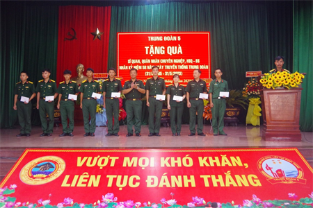 Trung đoàn 5 gặp mặt kỷ niệm 58 năm Ngày Truyền thống