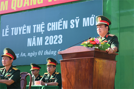 Tỉnh Long An tuyên thệ chiến sĩ mới năm 2023