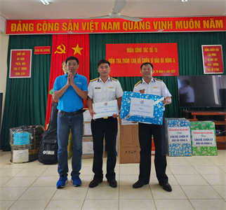 Trung tâm Giáo dục Quốc phòng và An ninh Đại học Quốc gia TPHCM hướng về Trường Sa