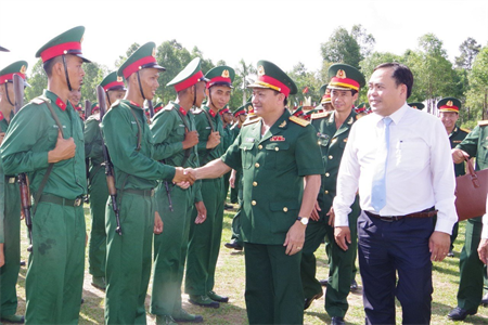 Gần 3.000 chiến sĩ mới Sư đoàn 9 hoàn thành khóa huấn luyện tân binh