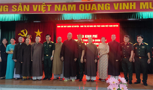 Ban Trị sự Giáo hội Phật giáo Việt Nam huyện Bình Chánh hỗ trợ xây dựng “nhà tình nghĩa quân – dân”