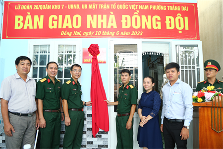 Lữ đoàn 26 trao “Nhà đồng đội” hỗ trợ quân nhân đơn vị