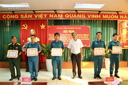 Đảng ủy Quân sự quận Tân Phú tổng kết 15 năm công tác tuyên truyền đặc biệt trong thời kỳ mới
