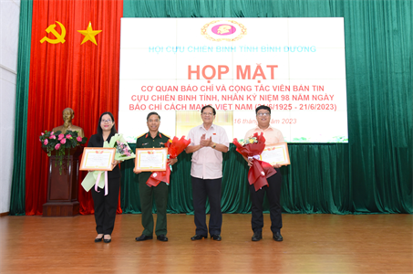 Hội Cựu chiến binh tỉnh Bình Dương họp mặt tri ân cộng tác viên và các cơ quan báo chí
