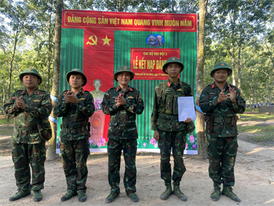 Sư đoàn 9: Kết nạp Đảng trên trận địa diễn tập