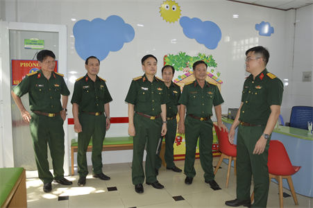Thủ trưởng Cục Quân y thăm và làm việc tại Bệnh viện Quân dân y miền Đông