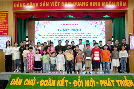 Lữ đoàn 23 tổ chức gặp mặt kỷ niệm Ngày gia đình Việt Nam 28-6