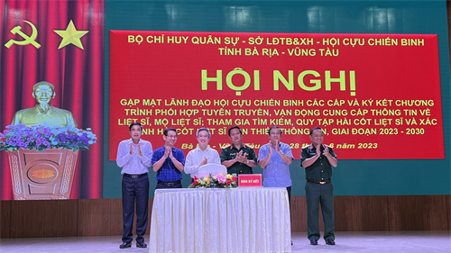Bộ CHQS tỉnh Bà Rịa-Vũng Tàu ký kết chương trình phối hợp tuyên truyền, vận động cung cấp thông tin về liệt sĩ, mộ liệt sĩ