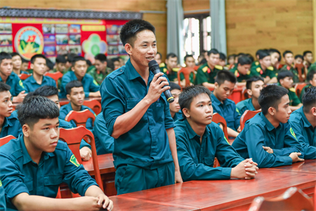 “Gần gũi, cởi mở, thân tình” trong đối thoại dân chủ của LLVT tỉnh Đồng Nai