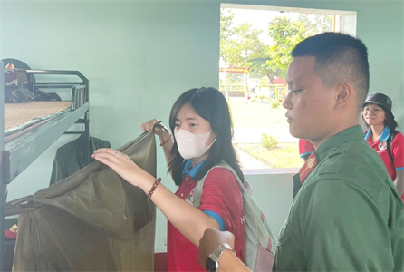 Lữ đoàn 77: Chương trình “Một ngày làm chiến sĩ”