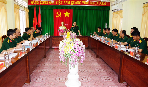 Bộ CHQS tỉnh Long An phúc tra kết quả thực hiện nhiệm vụ quân sự, quốc phòng của huyện Vĩnh Hưng