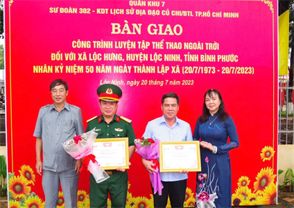 Sư đoàn 302 tặng công trình thể thao tại tỉnh Bình Phước