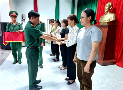 Huyện Xuyên Mộc bế mạc bồi dưỡng kiến thức quốc phòng và an ninh đối tượng 4