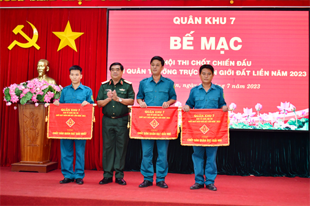Quân khu 7 bế mạc Hội thi Chốt chiến đấu dân quân thường trực biên giới đất liền
