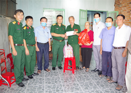 Lữ đoàn 26 đẩy mạnh phong trào đền ơn đáp nghĩa