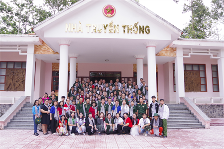 Thắm tình hữu nghị Việt Nam – Lào – Campuchia
