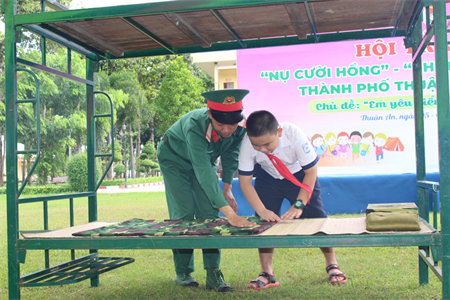 Hơn 200 thiếu nhi tham gia hội trại “Nụ cười hồng - Chúng em là chiến sĩ”