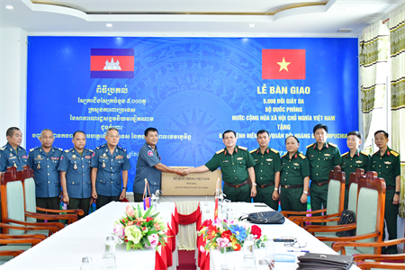 Bộ Quốc phòng hỗ trợ 5.000 đôi giày da tặng Bộ Tư lệnh Hiến binh, Quân đội Hoàng gia Campuchia
