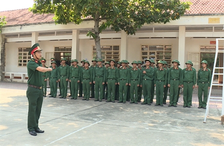 Chiến sĩ mới Trung đoàn Bộ binh 6 (Bình Dương): Thi đua huấn luyện giỏi, rèn luyện nghiêm