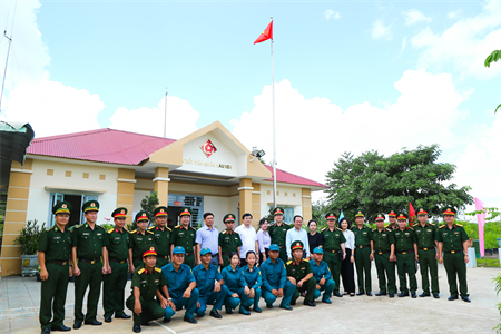Đoàn công tác Học viện Quốc phòng nghiên cứu thực tế tại tỉnh Tây Ninh