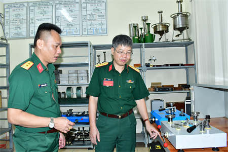 Cục Tiêu chuẩn - đo lường - chất lượng chấm thi tại Quân khu 7