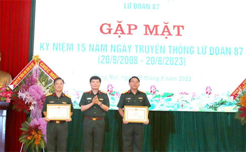 Lữ đoàn 87 (Binh chủng Hóa học) kỷ niệm 15 năm ngày truyền thống