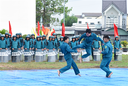 Phản ứng nhanh, sẵn sàng cơ động giải quyết tình huống