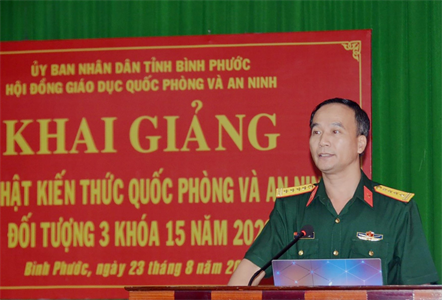 Tỉnh Bình Phước khai giảng lớp cập nhật kiến thức quốc phòng - an ninh đối tượng 3