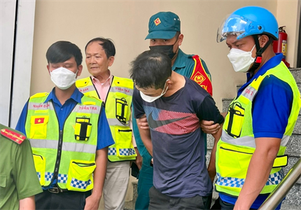 Dân quân Quận 3 phối hợp bắt giữ đối tượng tàng trữ, sử dụng trái phép chất ma túy
