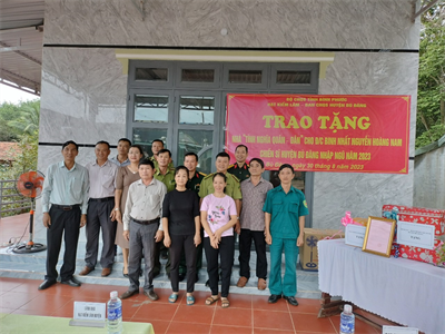 Ban CHQS huyện Bù Đăng bàn giao nhà “Tình nghĩa quân-dân”