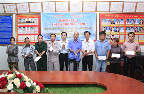 Quê hương “Đất thép” trọn niềm vui