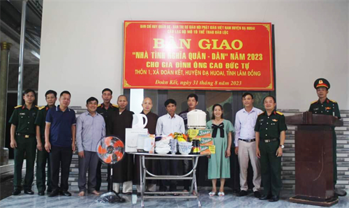 Huyện Đạ Huoai bàn giao nhà tình nghĩa quân dân