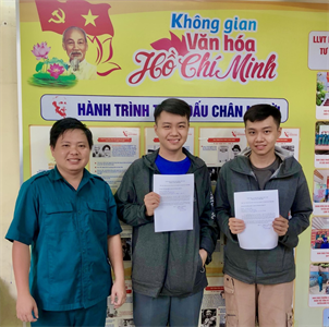 2 anh em viết đơn tình nguyện nhập ngũ