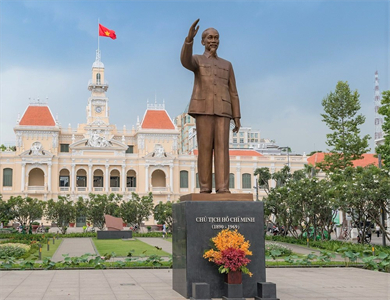 Tiếp tục mở cửa đón khách tham quan trụ sở HĐND - UBND TPHCM