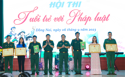 Trung đoàn 88 sôi nổi Hội thi “Tuổi trẻ với pháp luật” năm 2023