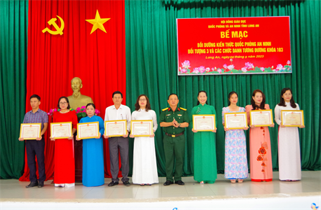 Tỉnh Long An: 88 học viên hoàn thành khóa bồi dưỡng kiến thức quốc phòng an ninh đối tượng 3