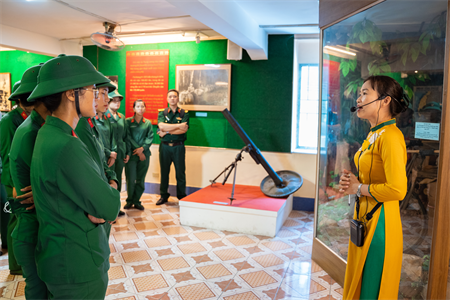 Bồi dưỡng lý tưởng cách mạng, đạo đức, lối sống văn hóa, nâng cao lòng yêu nước, tự hào dân tộc cho thế hệ trẻ