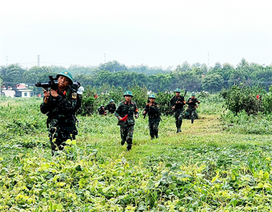 Trung đoàn 1, Sư đoàn 9 kiểm tra bắn đạn thật cấp tiểu đội