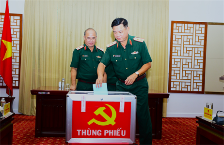 Hội nghị lấy phiếu tín nhiệm Ủy viên Ban Thường vụ Đảng ủy và Thủ trưởng Bộ Tư lệnh Quân khu 7