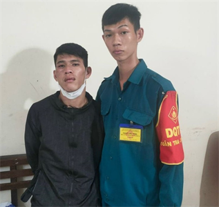 Chiến sĩ dân quân Phường 15 Quận 10 tham gia bắt cướp